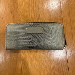 Marc by Marc Jacobs Textured Gray Wallet